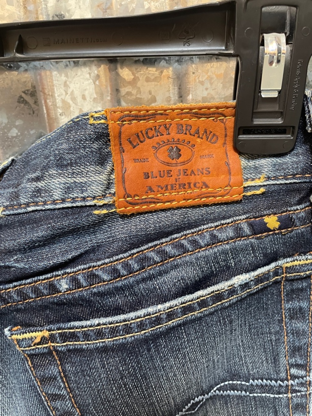 Lucky Brand Riley Short - Picture 6 of 9